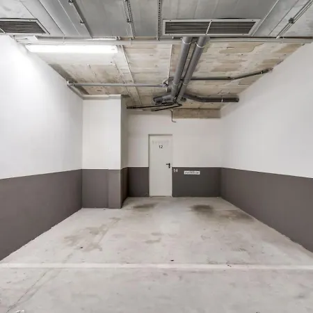 Rust En Luxe In The *