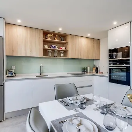 Rust En Luxe In The Apartment