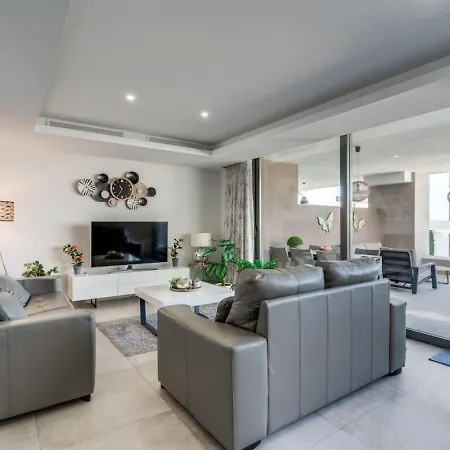 Rust En Luxe In The Apartman *