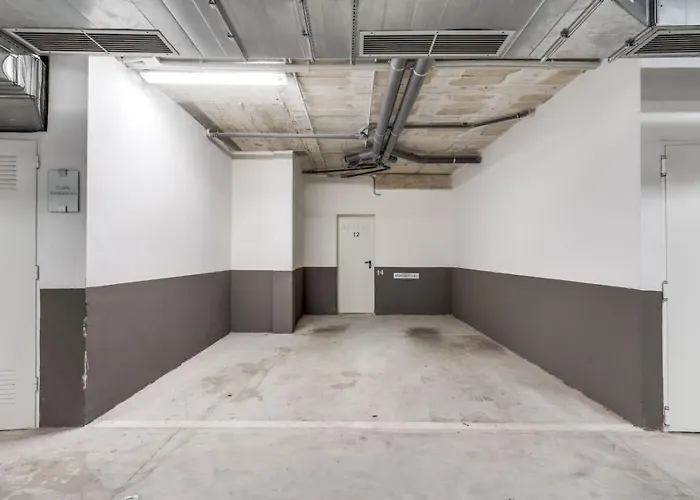 Rust En Luxe In The *